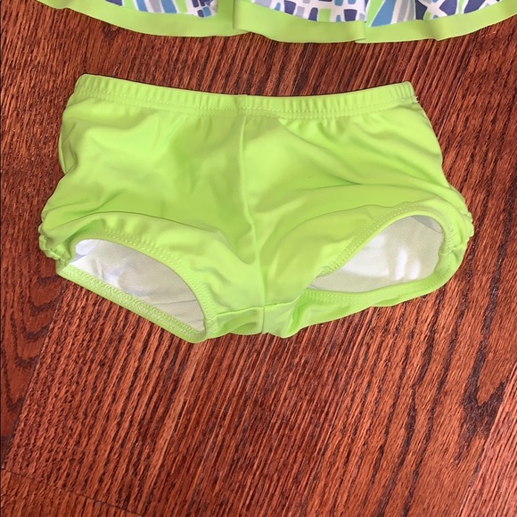 Isobella and chloe rashguard bathing suit - Picture 3 of 6